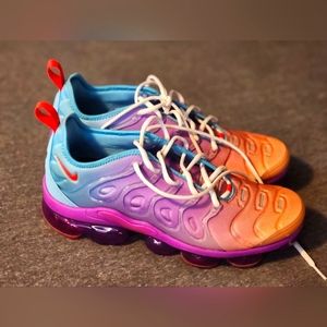 Women's 11 Nike Vapor Max